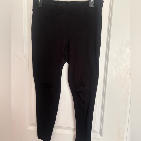 Torrid Cut out Knee Mesh Leggings Size 1XL - Picture 2 of 3